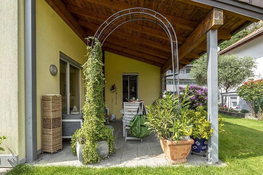 GRANDE CASA UNIFAMLIARE CON GIARDINO A CASTIONE – foto 12 di 24