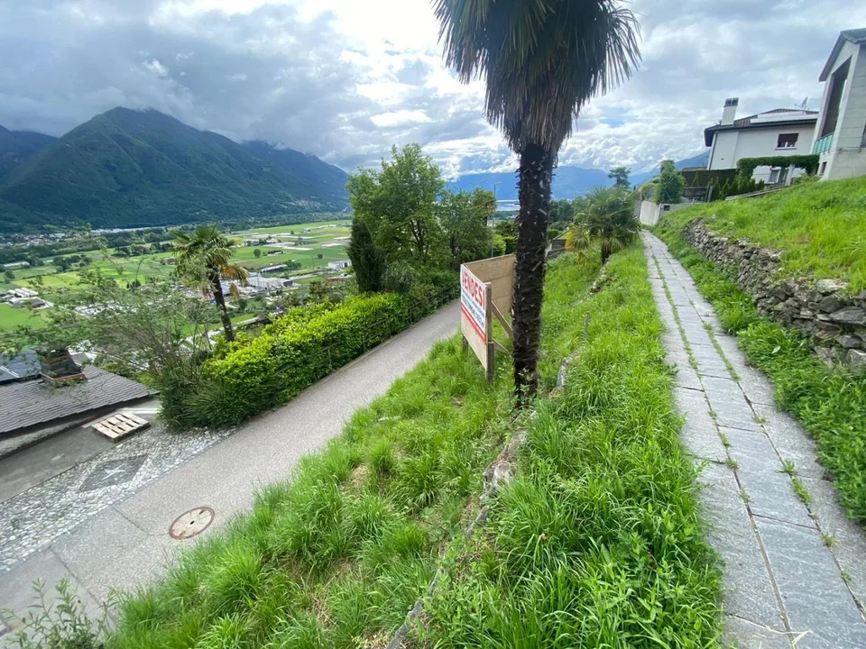 Baulandgrundstück lvon 1100 m2 Fläche in Zone R2 mit Seeblick /Terr... – Foto 7 von 12