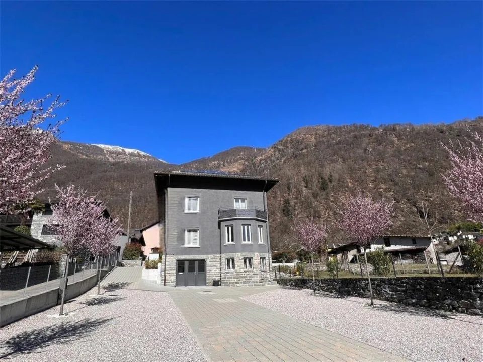ZU VERKAUFEN IN GORDEVIO - KOMPLETT RENOVIERTES, HISTORISCHES B&B