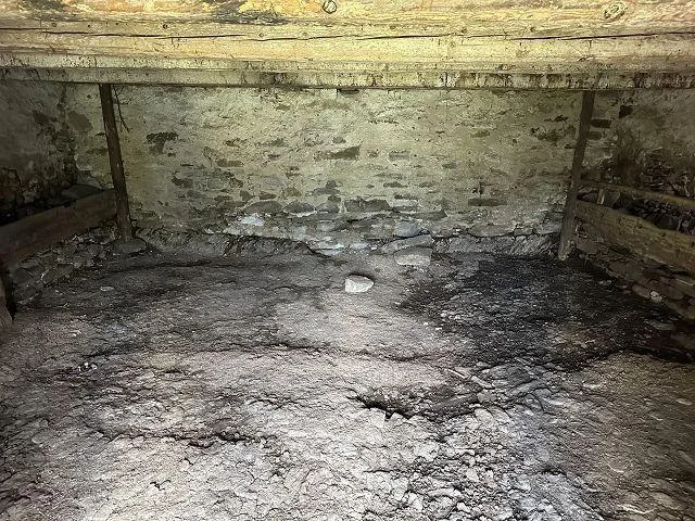 4-Zimmer Rustico  zum Ausbauenmit viel Umschwung an Alleinlage, seh...