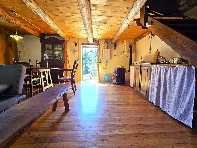 schönes 2 1/2-Zimmer-Rustico in der Natur mit viel Land, sehr ruhig...