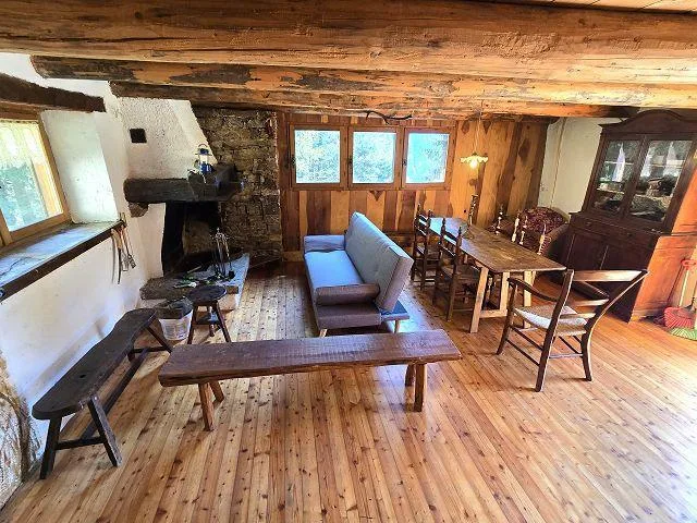 schönes 2 1/2-Zimmer-Rustico in der Natur mit viel Land, sehr ruhig...
