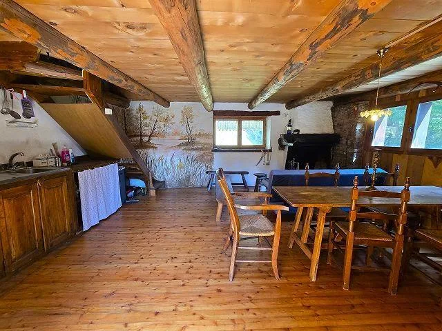 schönes 2 1/2-Zimmer-Rustico in der Natur mit viel Land, sehr ruhig...