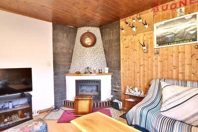 3 1/2-Zimmer-Haus an sehr ruhiger, sonniger Aussichtslage / casa di...