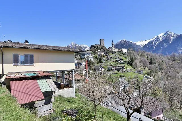 3 1/2-Zimmer-Haus an sehr ruhiger, sonniger Aussichtslage / casa di...