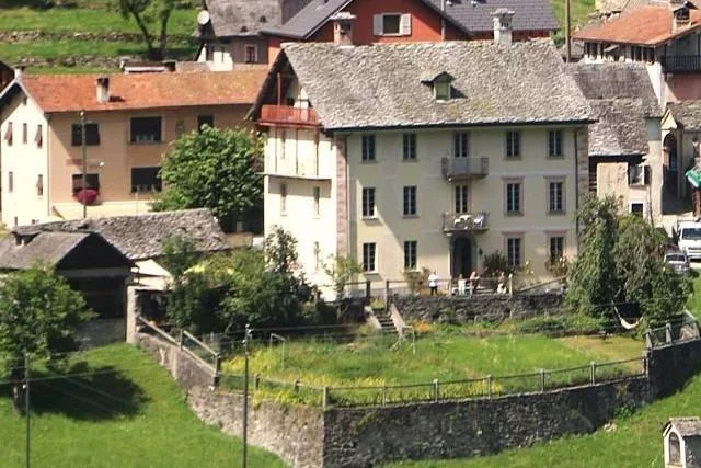Patrizierhaus als B & B mit Rustico, Gartenanlage / casa patrizia c...