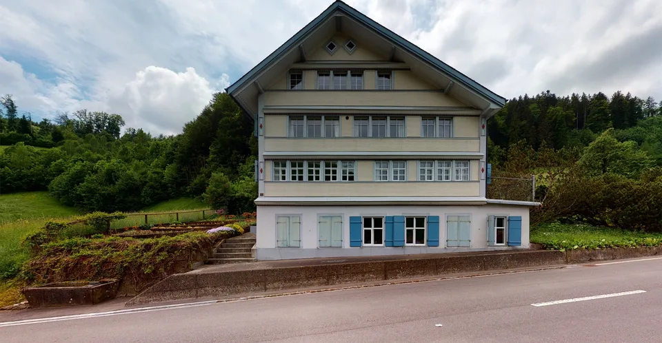 Charmantes 7-Zimmer Stickerei-Haus mit grosszügigem Umschwung
