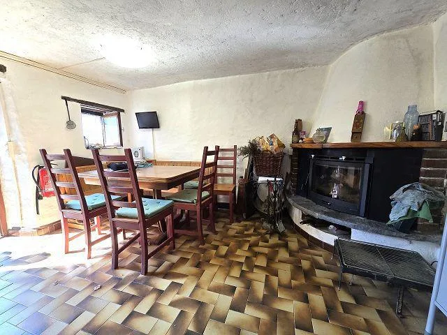 3-Zi.-Rustico mit kleinem Garten sehr ruhige, sonnige Aussichtslage...