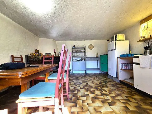 3-Zi.-Rustico mit kleinem Garten sehr ruhige, sonnige Aussichtslage...