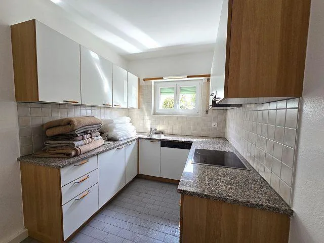 Casa bifamiliare con app. di 3 e 4 locali con giardino con bella vi... – Foto 6 von 28
