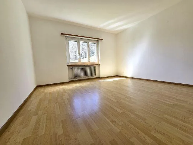 Casa bifamiliare con app. di 3 e 4 locali con giardino con bella vi... – Foto 12 von 28