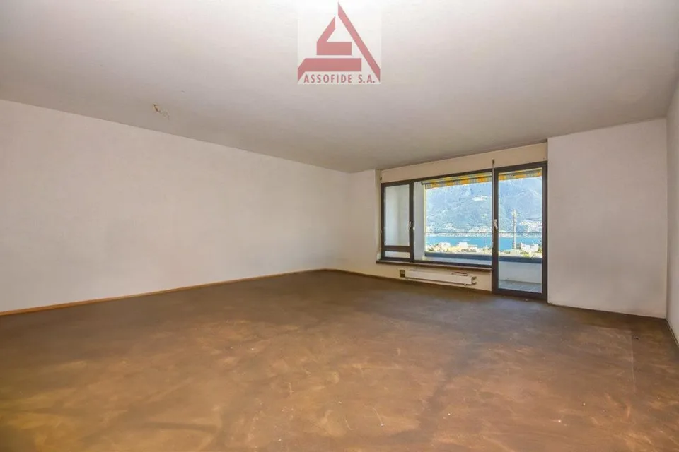 2.5 - Zi. Wohnung zum Renovieren / App. 2.5 locali da rinnovar