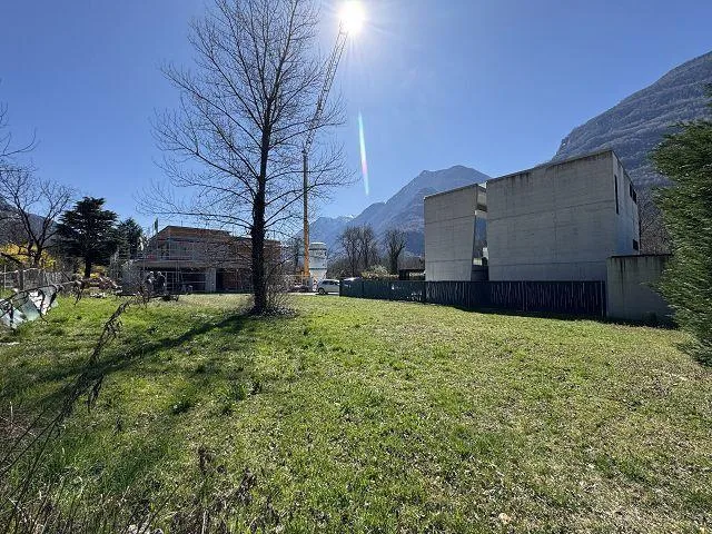 ebenes Baulandgrundstück von 460 m2 an sehr ruhiger, sonniger Lage ...