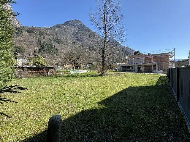 ebenes Baulandgrundstück von 460 m2 an sehr ruhiger, sonniger Lage ...