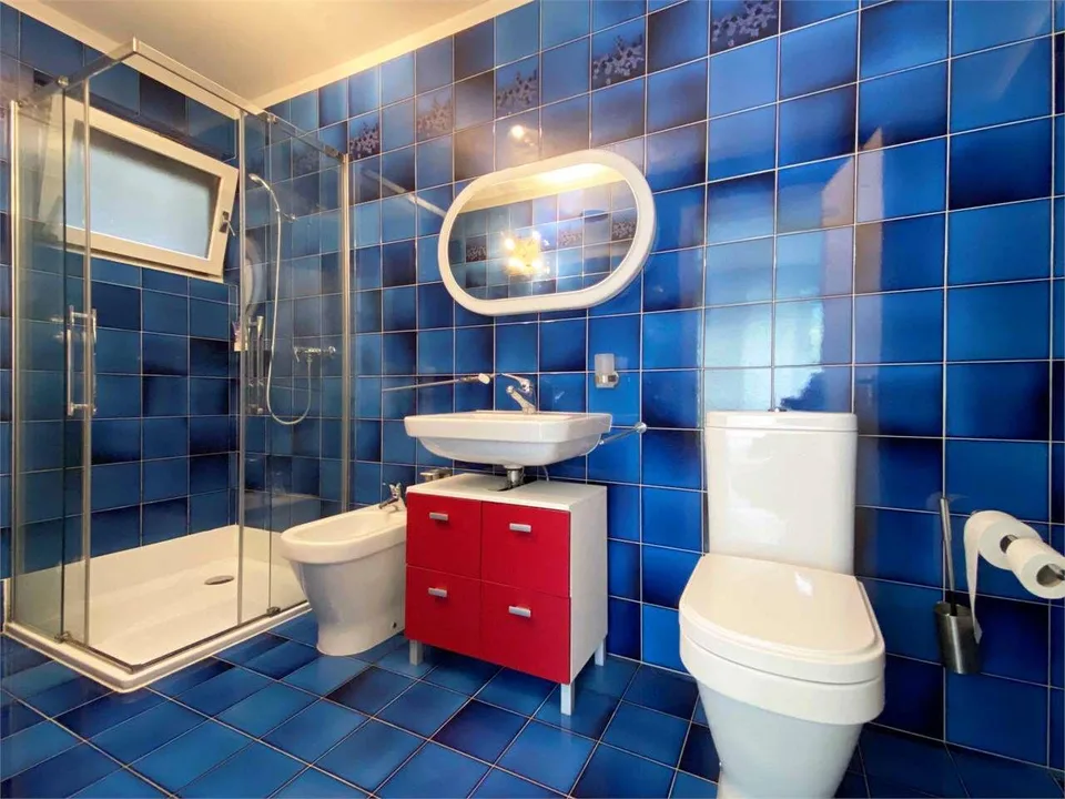 Ampia casa curata, spaziosa, immersa nel verde! – foto 11 di 13