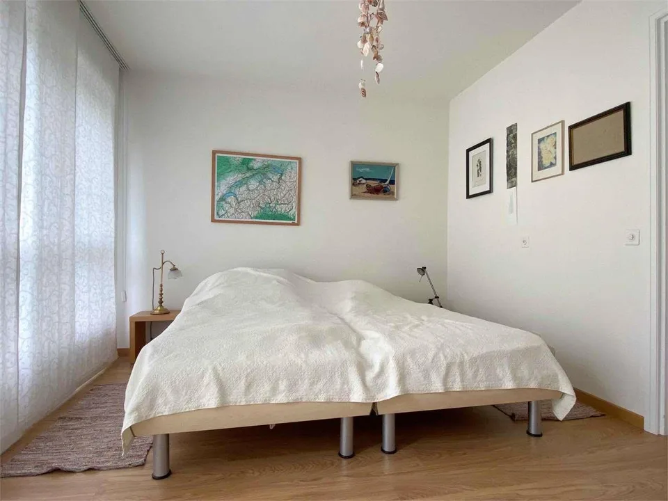 Ampia casa curata, spaziosa, immersa nel verde! – foto 8 di 13