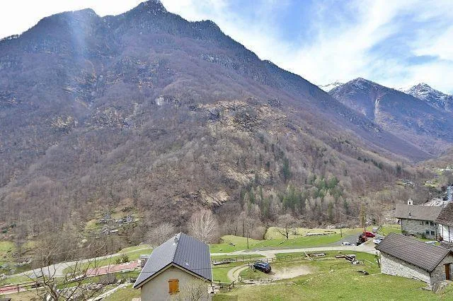 Rustico zum Ausbauen an sehr ruhiger, sonniger Aussichtslage / rust... – Foto 10 von 17