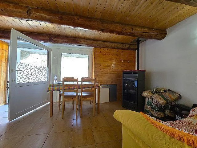 Rustico mit 2 Wohnungen (2- und 3 Zimmer mit Terrassen und schöner ...