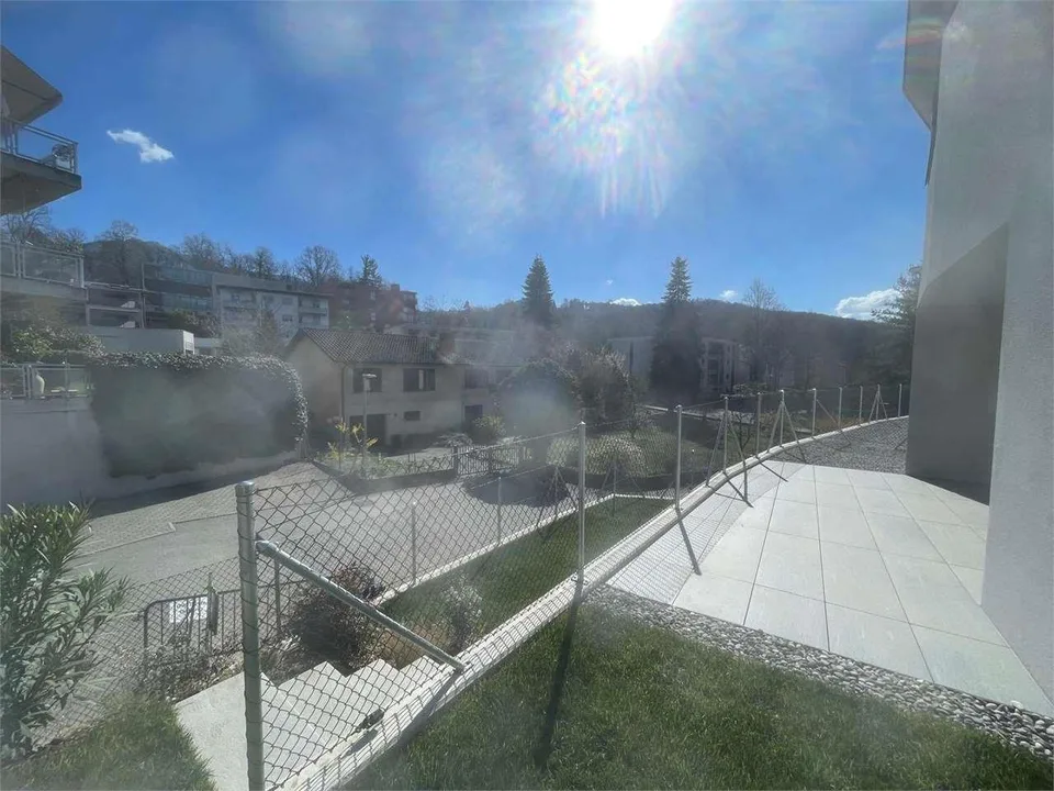 Nuovo Appartamento 4.5 locali  Duplex a Cureglia, Giardino Privato