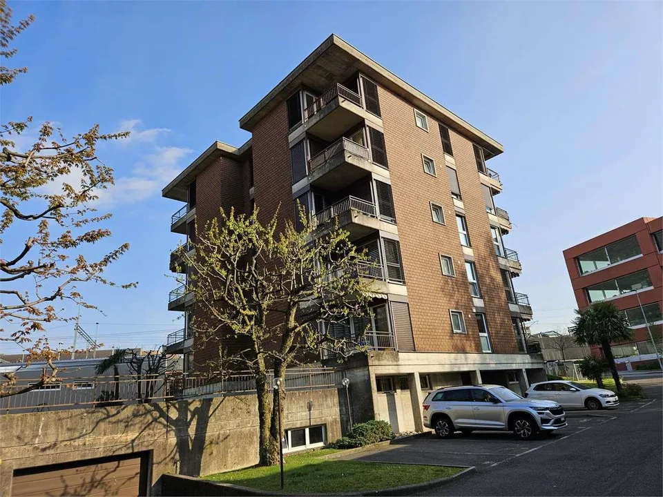 Mendrisio, interessante 3.5 locali con balconi