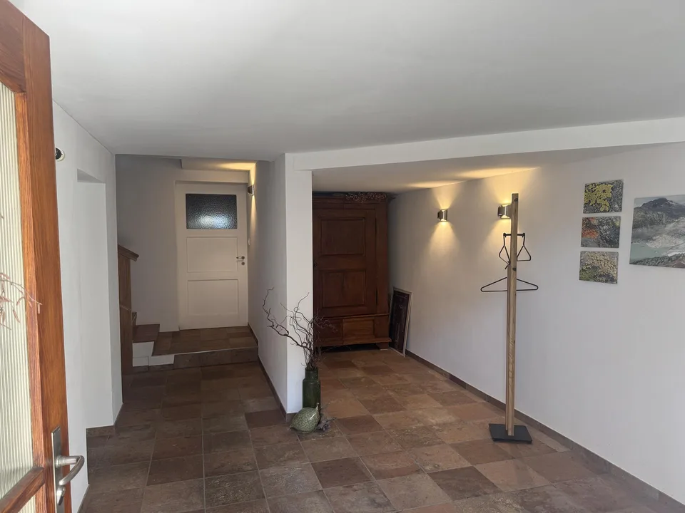 Familienhaus mit 4 Schlafzimmern, vielen Nebenräumen, grosser Terrasse – photo 13 of 17
