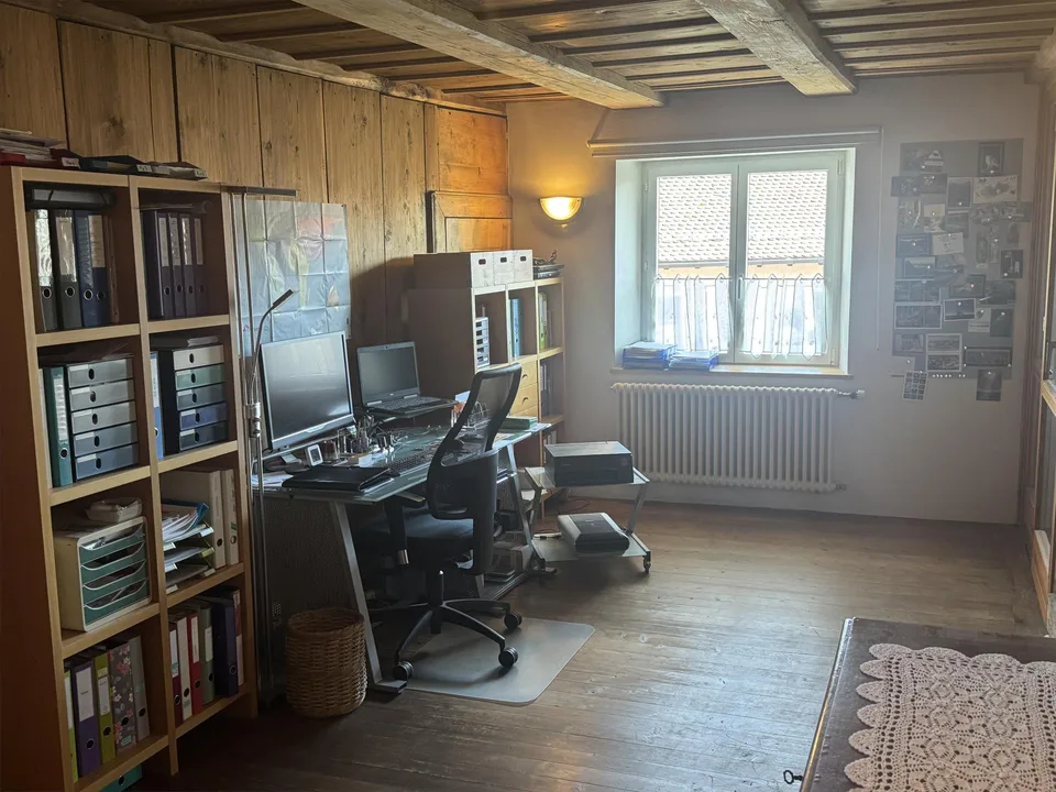 Familienhaus mit 4 Schlafzimmern, vielen Nebenräumen, grosser Terrasse – photo 8 of 17