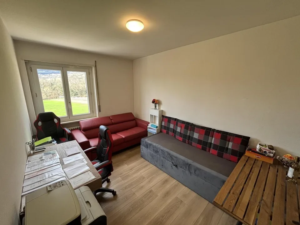 3,5-Zimmer-Wohnung im 3. Stock in sonniger Lage / Appartamento di 3...