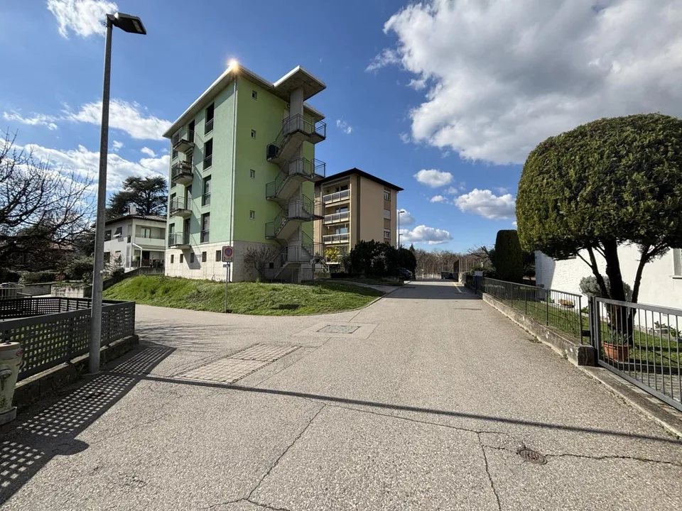 3,5-Zimmer-Wohnung im 3. Stock in sonniger Lage / Appartamento di 3... – foto 15 di 15