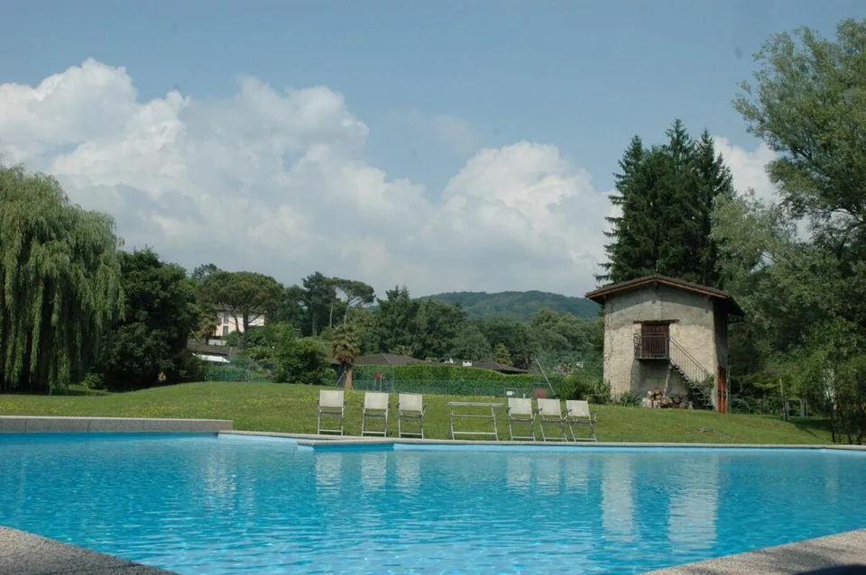 Terreno edificabile con licenza progetto casa unifamiliare