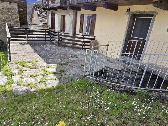 Casa unifamiliare di 6 loc. nel nucleo con rustico molto soleggiata... – Foto 19 von 30