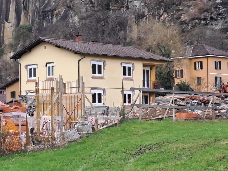 CASA BIFAMILIARE appena rinnovata
