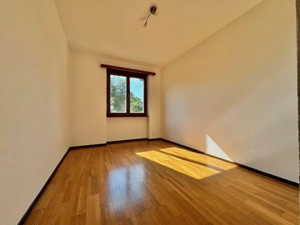CONTRA - GROSSE 5,5-ZIMMER-EINZELWOHNUNG ZU VERKAUFEN – photo 17 sur 28