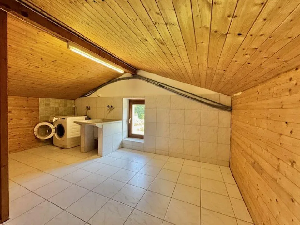 CONTRA - GROSSE 5,5-ZIMMER-EINZELWOHNUNG ZU VERKAUFEN – photo 19 sur 28