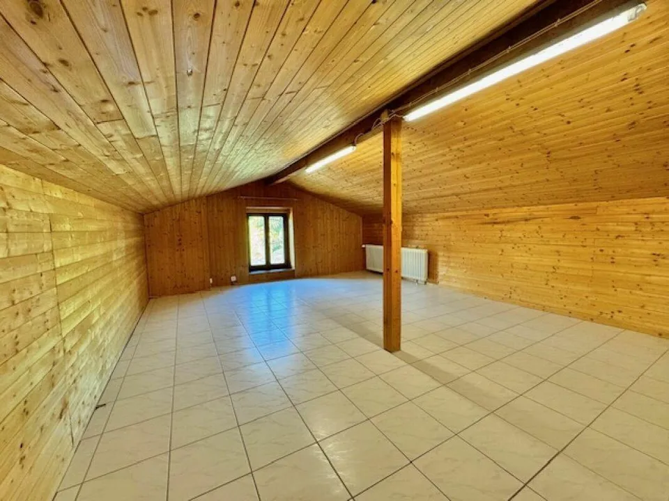 CONTRA - GROSSE 5,5-ZIMMER-EINZELWOHNUNG ZU VERKAUFEN – photo 22 sur 28