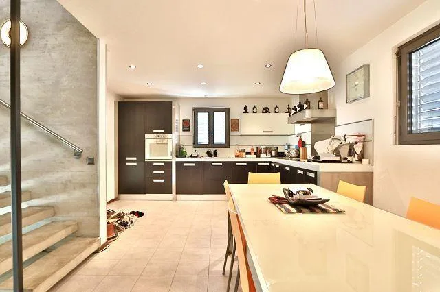 9.5 Zimmer Einfamilienhaus in Gordola – Foto 6 von 29