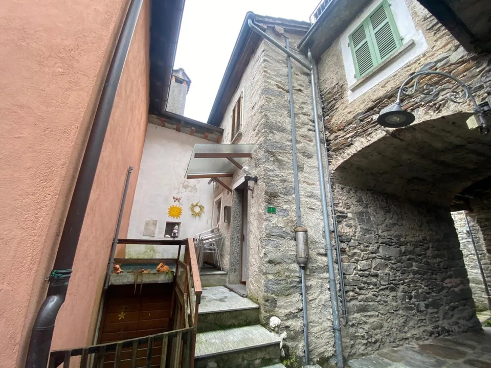 3 1/2-Zimmer-Dorfhaus an ruhiger, zentraler Lage mit Aussicht / cas...