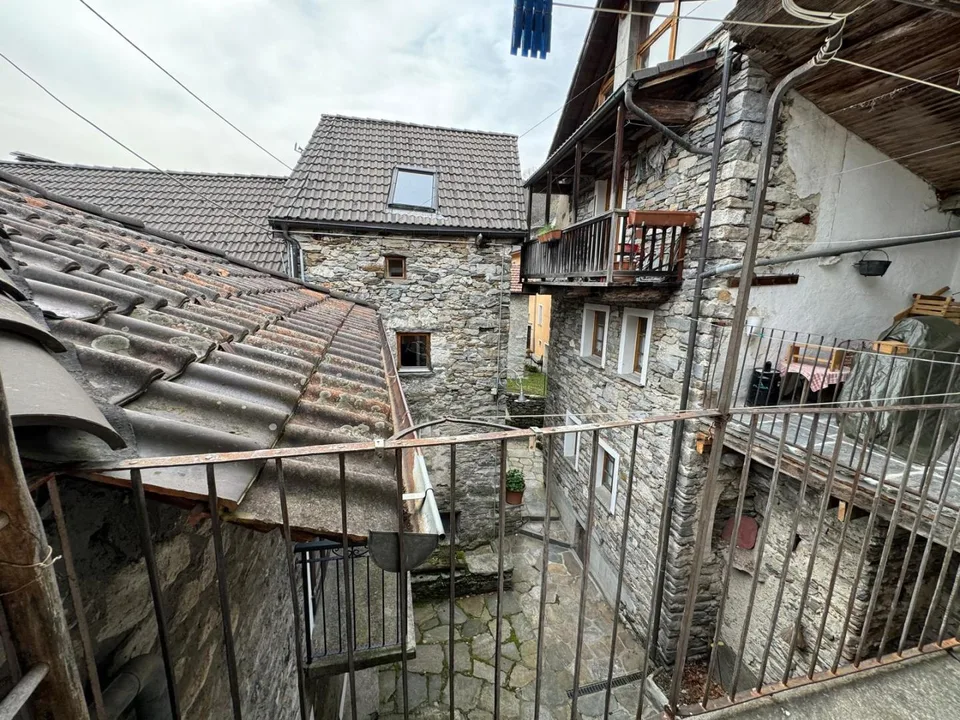 3 1/2-Zimmer-Dorfhaus an ruhiger, zentraler Lage mit Aussicht / cas... – foto 22 di 25