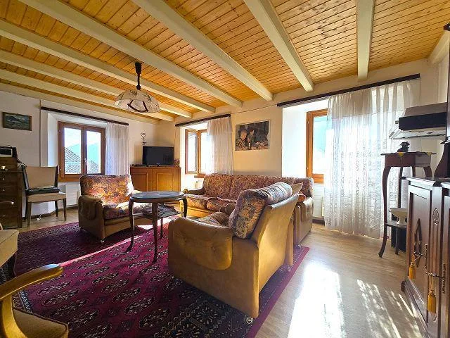 4-Zi.-Wohnung, Terrasse, Garten sehr sonnige, ruhige Aussichtslage/...