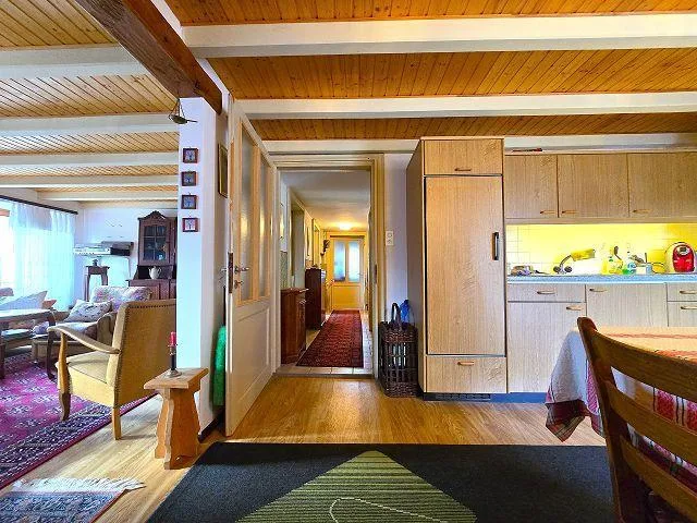 4-Zi.-Wohnung, Terrasse, Garten sehr sonnige, ruhige Aussichtslage/...