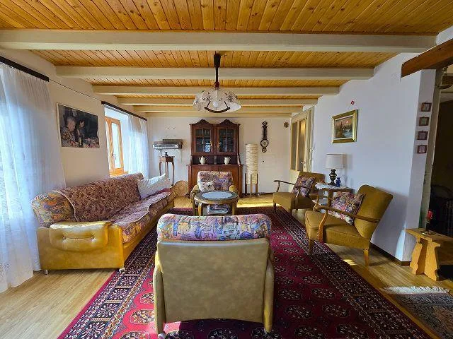 4-Zi.-Wohnung, Terrasse, Garten sehr sonnige, ruhige Aussichtslage/...