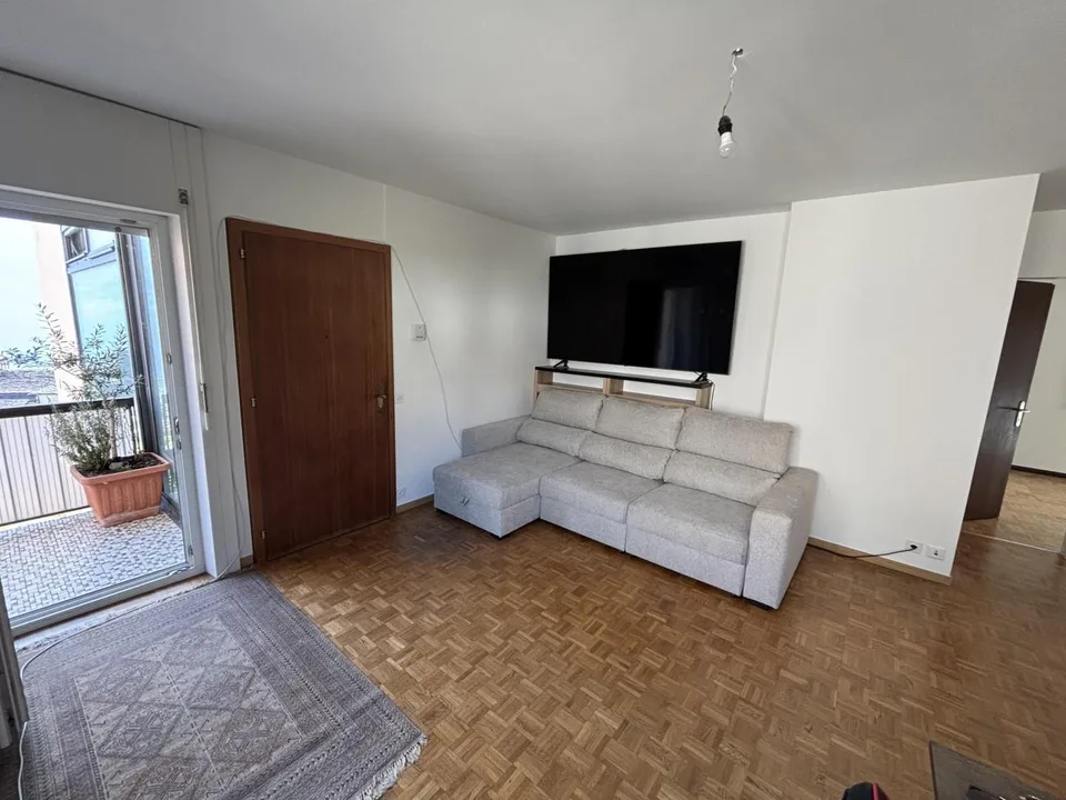 3,5-Zimmer-Wohnung mit Balkon, mit Blick auf den See mit Keller, mi...