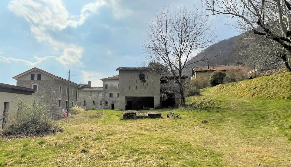 Terreno edificabile di 1300 mq immerso nella natura