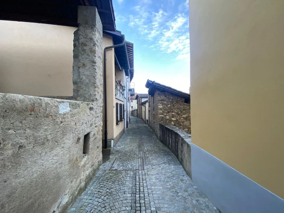 Dorfrustico zum Ausbauen an sehr ruhiger Aussichtslage mit Seeblick... – photo 15 sur 17