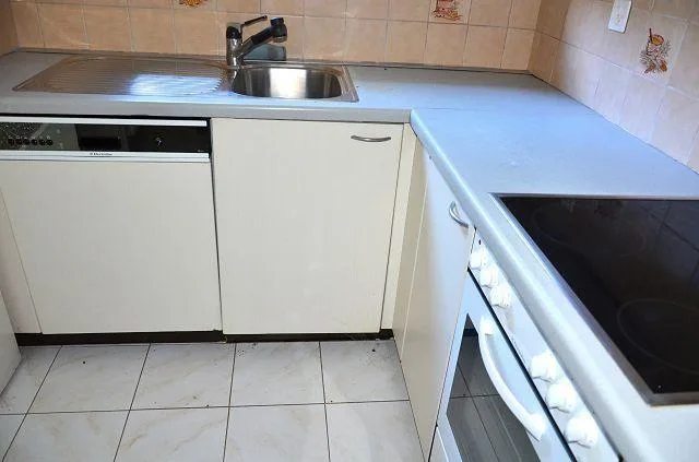 2 appartamenti di 4,5 loc. con 2 uffici, garage/magazzino, 2 posteg... – Foto 6 von 30