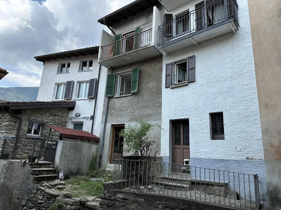 3 1/2-Zimmer-Dorfhaus mit kleinem Sitzplatz an sehr ruhiger, sonnig...