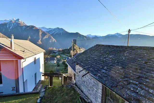 3-Zimmer-Haus mit Rustico zum Ausbauen an sehr sonniger, ruhiger Au... – foto 22 di 29
