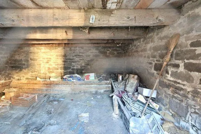3-Zimmer-Haus mit Rustico zum Ausbauen an sehr sonniger, ruhiger Au... – foto 15 di 29