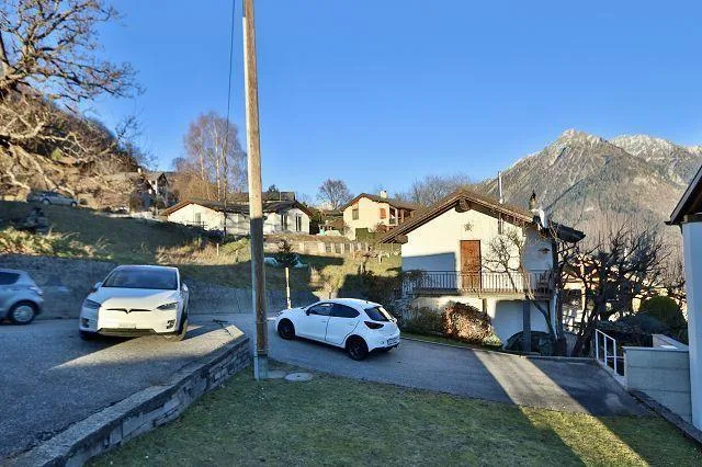 3-Zimmer-Haus mit Rustico zum Ausbauen an sehr sonniger, ruhiger Au... – foto 21 di 29