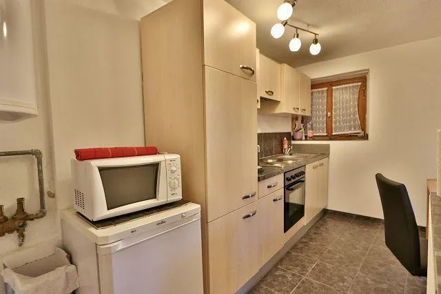 3-Zimmer-Haus mit Rustico zum Ausbauen an sehr sonniger, ruhiger Au... – foto 6 di 29