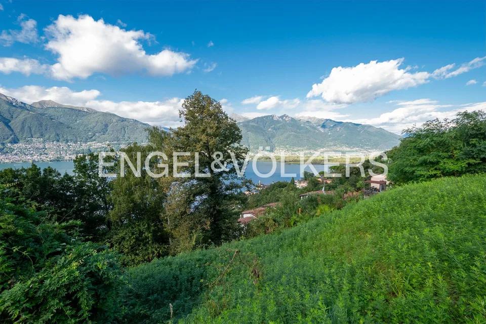 Idyllisches Grundstück mit Blick auf den Lago Maggiore (1)